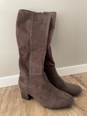 NWOB Le Chateau Dark Brown Suede Boots Medium Heel Zipper Calf Size 7.5